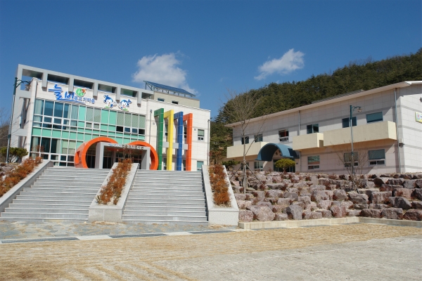 산청군에서는 각 지역별 특성에 맞는 마을권역 체험마을 운영하고 있다.