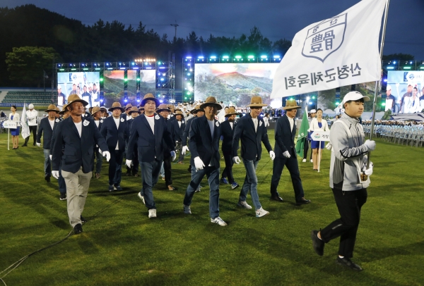 산청군이 경남도민체전에서 축구 준우승을 차지했다.