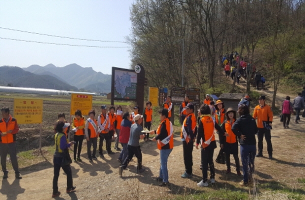 함안소방서는 지난 10일 여항산 등산로 등 4개소에서 입산자 실화 저감을 위한 캠페인을 실시했다.