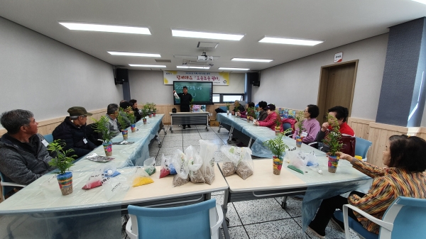 사천시는 치매어르신과 그 가족들의 부양부담 감소를 위한  2020년 ‘오손도손 쉼터’ 운영을 시작한다.