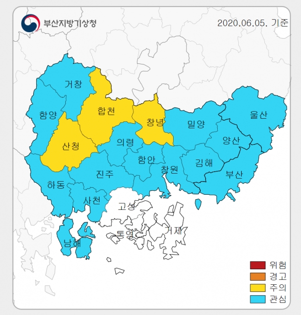 4일 경남도내 첫 폭염특보가 발효됐다.