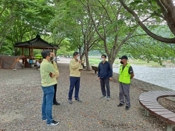 백두현 고성군수는 3일 올해 장마가 시작됨에 따라 집중호우 시 피해가 우려되는 지역을 점검하고 철저한 안전관리를 당부했다.
