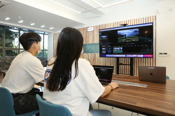 울산대학교(총장 오연천)가 교내 대학회관(9호관)에 ‘디지털 상상라운지’를 열어 오는 6일부터 운영에 들어간다.