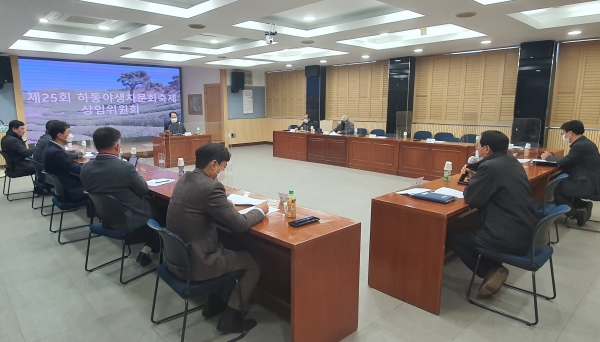 올해로 스물다섯 번째 맞는 하동야생차문화축제가 오는 5월 4∼8일 5일간 우리나라 차 시배지 화개·악양면 일원에서 개최된다.