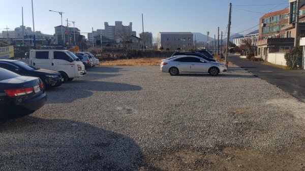 고성군(군수 백두현)은 고성읍 서외리 송학광장 인근에 조성 중인 서외공영주차장을 4월 중 임시 무료 개방한다.