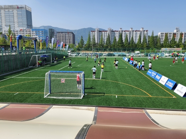 창원시풋살연합회는 24일 성산구 가음정 다목적구장에서 제7회 창원시 풋살연합회장기 풋살대회를 개최하였다.