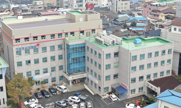 거창군은 군민들의 건강권 확보 및 의료 접근성 제고를 위해 5월 25일부터 거창적십자병원을 지역응급의료기관으로 지정해 24시간 응급실을 운영한다.