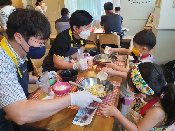 창원특례시(시장 홍남표)는 2일 5세 ~ 초등생 자녀와 아버지 30쌍 60명이 참석한 가운데 부모의 품격 ‘아버지’ 부모역할교육을 진행하였다.