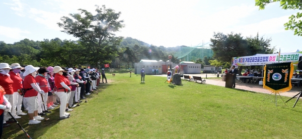 거창군은 9일 거창스포츠파크 파크골프장에서 ‘제2회 거창군 여성파크골프대회’를 성황리에 개최했다.