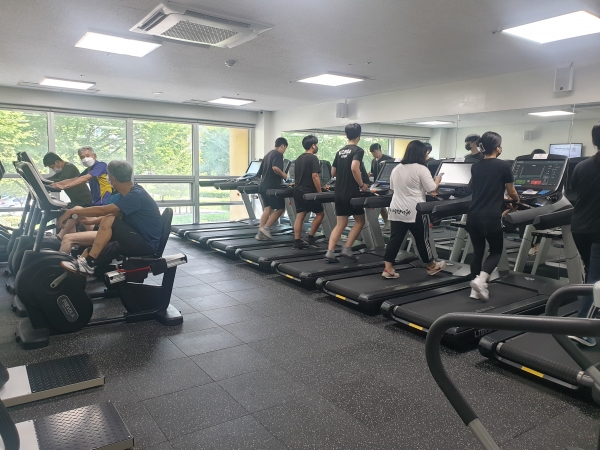 의령군은 군민 편익 증진을 위해 국민체육센터 2층을 전면 리모델링 했다고 밝혔다.
