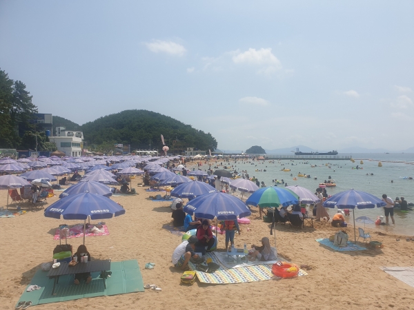 창원특례시(시장 홍남표)는 지난 7월 2일 광암해수욕장을 개장하여 51일간 운영을 마치고, 지난 21일 폐장했다.