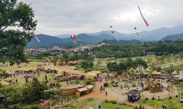 함양군은 ‘2022 함양산삼축제’가 오는 9월 2일부터 11일까지 열흘간 함양상림공원 일원에서 개최된다고 밝혔다.