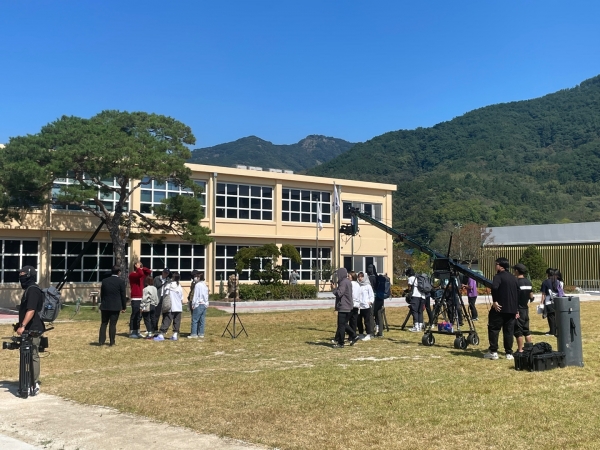 ‘KBS 1박2일 진주편’이 2회에 걸쳐 9일과 16일 일요일 오후 6시 30부터 KBS2 채널을 통해 방영된다.