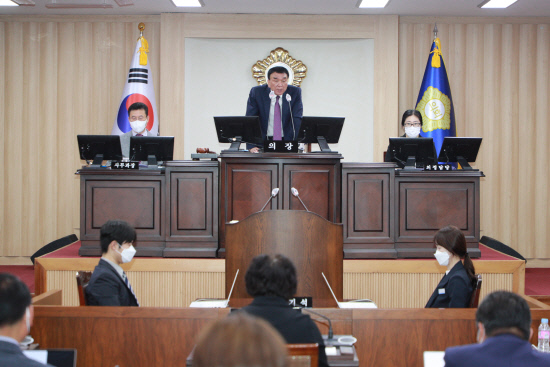 의령군의회는 18~21일까지 제270회 임시회를 개회한다.