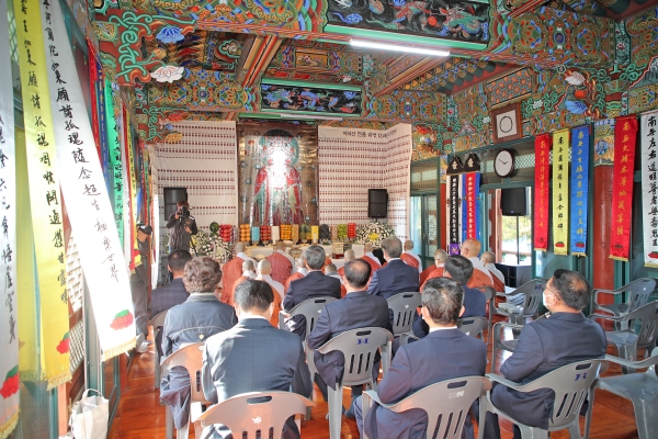 성철 스님의 고향 산청군에서 불교문화제전이 열린다.