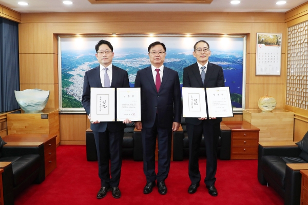창원특례시(시장 홍남표)는 방위산업‧원자력 산업의 생태계 복원전략 수립과 급변하는 노동환경에 체계적으로 대응하고자 3급 상당 전문임기제 2명을 임용한다고 25일 밝혔다.