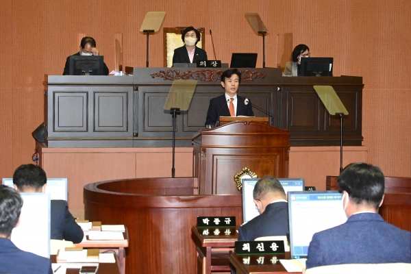 진주시가 올해 본예산 대비 1717(9.5%)억원 늘어난 1조9709억원의 2023년도 예산안을 편성해 21일 시의회에 제출했다