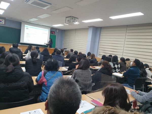 (사)합천군교육발전위원회(이사장 김윤철)는 지난 5일에 남명학습관에서 수강생 학부모(중3~고3) 대상으로 설명회를 개최했다.
