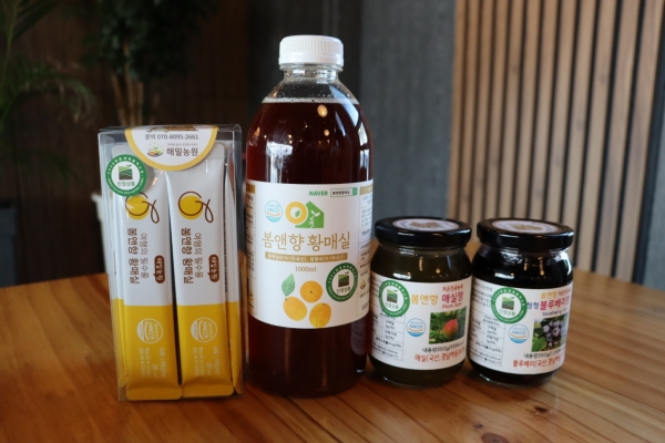 하동세계차엑스포조직위원회는 법향다원, 선돌마을, 해밀농원, 해뜰목장 제품 15종을 2023하동세계차엑스포 공식 인정상품으로 추가 선정했다고 13일 밝혔다.