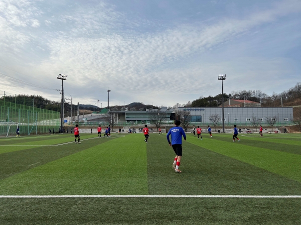 함양군이 올해 축구 및 테니스 전지훈련팀의 성공적 유치로 지역경제 활성화는 물론 지자체 홍보에도 크게 기여하고 있다.