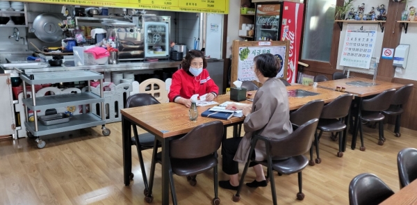 합천군 소상공인지원센터(회장 유장민)는 오는 3월부터 관내 노령 소상공인 및 1인 사업장 방문서비스를 시작한다고 28일 밝혔다.