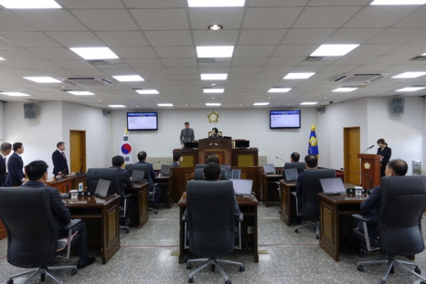 산청군의회 임시회 전경