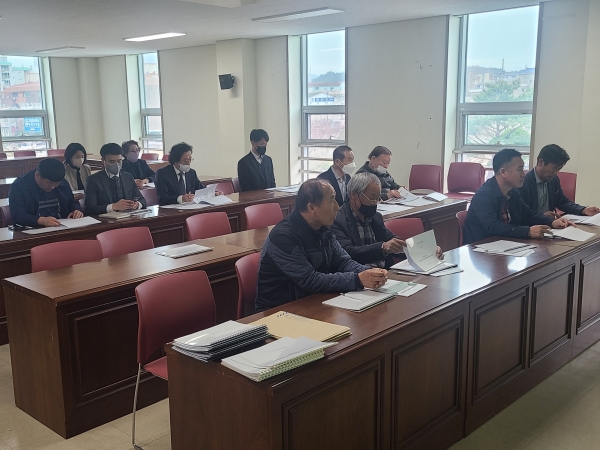 고성군(군수 이상근)은 21일 고성읍행정복지센터에서 고성읍 농촌중심지 활성화 사업 건축설계 용역 착수보고회를 개최했다.