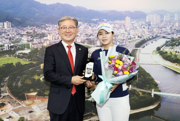 의령군이 프로골퍼 이가영 선수를 홍보대사로 임명했다.