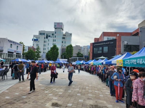 창원특례시(시장 홍남표)는 ‘제12회 마산아구데이축제’가 12일 오후 6시30분 마산합포구 오동동 문화광장에서 개최됐다고 밝혔다.