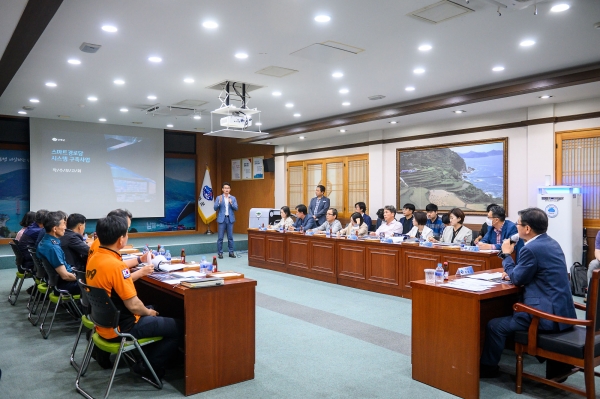 남해군이 지난 31일 군청 대회의실에서 ‘스마트 경로당 시스템 구축 사업’ 착수보고회를 개최했다.