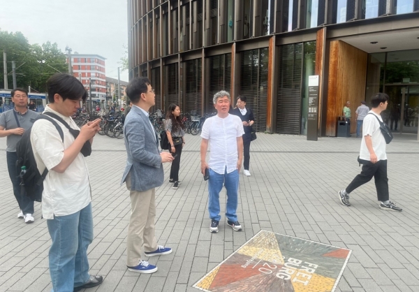 하동군은 미래도시 종합발전계획 수립을 위해 지난달 23∼30일 6박 8일 일정으로 유럽 선진도시의 도시·건축 견학을 다녀왔다고 3일 밝혔다.