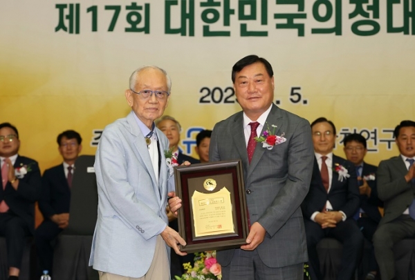 합천군은 5일 서울 공군호텔에서 열린 ‘제28회 한국지방자치경영대상’ 시상식에서 ‘종합대상’을 수상했다.