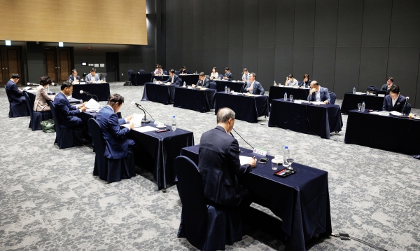 국가거점 국립대학교(KNU10) 총장협의회(회장 차정인 부산대학교 총장)는 지난 21일 오후 서울대학교 시흥캠퍼스 컨벤션센터에서 ‘2023년 제4차 정기회의’를 개최했다.