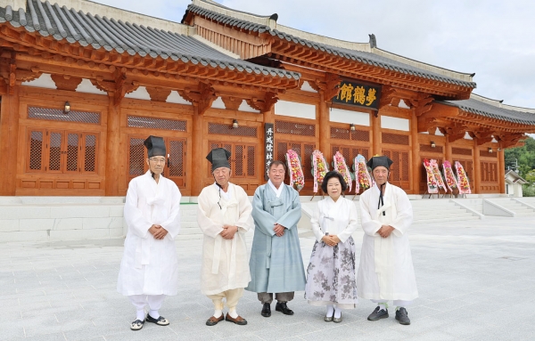 산청군에 선현들의 삶과 지혜를 계승하는 ‘몽학관’이 들어섰다.