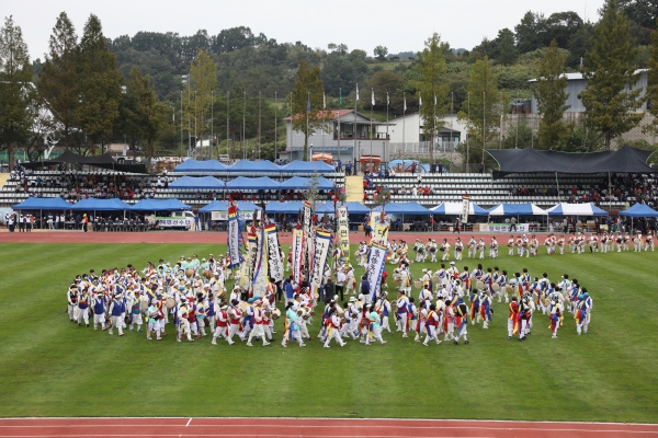 합천의 대표 축제인 제39회 대야문화제, 제34회 군민의날, 제42회 군민체육대회가 오는 9월 15일부터 18일까지 4일간‘2023희망 행복합천’이라는 주제로 일해공원 야외공연장 및 합천읍 일원에서 개최된다.