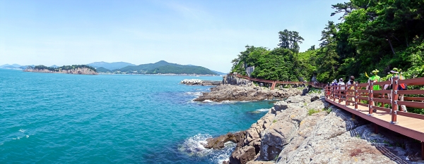 남해군 ‘조도·호도’가 가을을 만끽하며 지역축제까지 즐길 수 있는 ‘여행하기 딱 좋은 섬’ 5곳에 선정됐다고 14일 밝혔다.