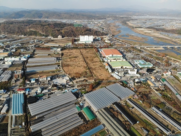 경남개발공사는 서부경남 균형발전의 거점이 될 '경남 초전신도심(1단계) 도시개발사업'의 실시계획이 26일 인가돼 본격적으로 사업에 착수한다고 밝혔다.