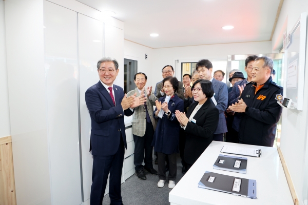 의령군 정곡면에 취약계층을 대상으로 무료 세탁 서비스를 제공하는 여섯 번째 공공 빨래방이 들어섰다.