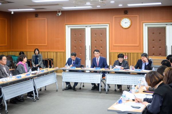 남해군은 15일 종합사회복지관 다목적홀에서 ‘남해군 다가치 키움센터 건립사업’ 실시설계 용역 착수보고회를 개최했다.