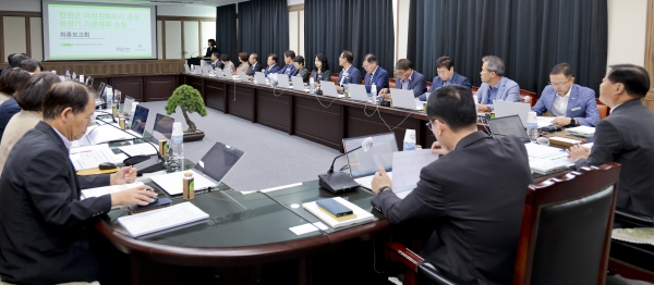 합천군(군수 김윤철)이 지난 24일 여성가족부에서 지정하는 여성친화도시에 신규 선정됐다고 29일 밝혔다.