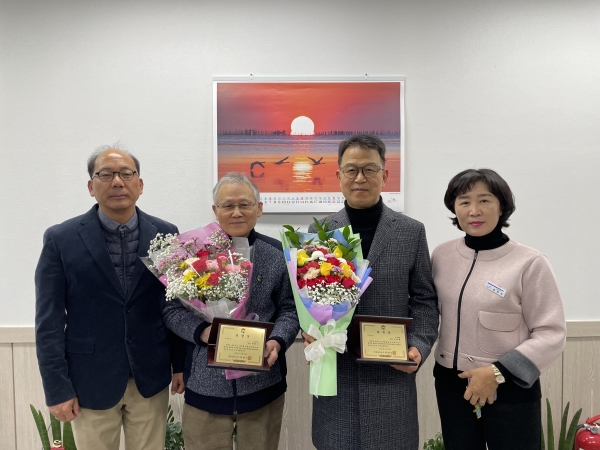 남해군 보건소는 코로나19 위기 극복을 위해 방역 일선에서 헌신한 민간인 유공자를 발굴해 8일 경상남도지사 표창을 전달했다.