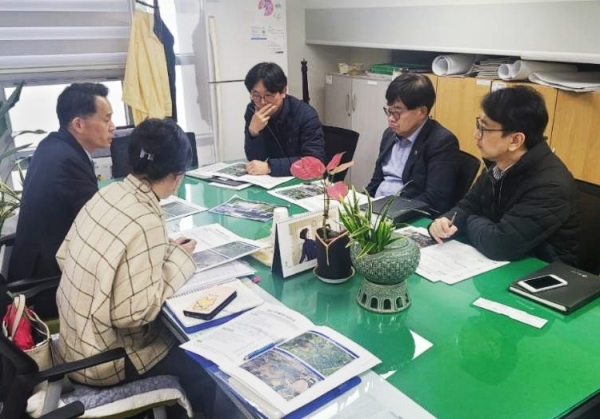함양군은 지난 14일 체육시설 사업 국도비 예산확보를 위해 경남도 문화체육국 체육지원과를 방문했다.