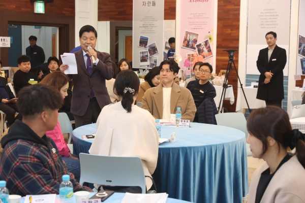 고성군(군수 이상근)은 20일 고성청년센터 다모아 강당에서 ‘2024년 창업 공유회 간담회’를 개최했다.