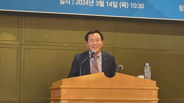 허성두 진양화학㈜ 대표이사(67)가 경남 진주상공회의소 제25대 회장으로 선출됐다.