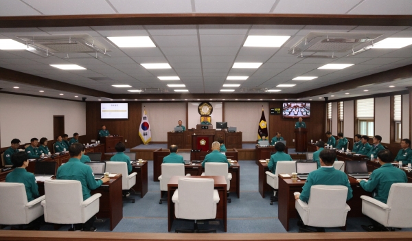 합천군의회(의장 조삼술)는 지난 8일 제281회 임시회를 개회하였다.