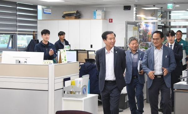 거창군은 지난 11일 환경과를 시작으로 21일까지 군청사 신관의 사무공간 이사를 완료했다고 28일 밝혔다.