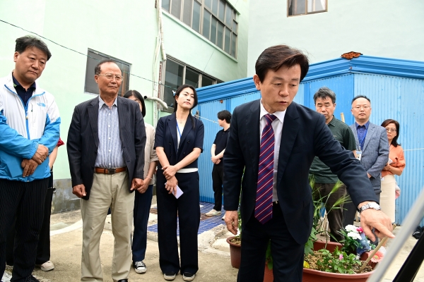 조규일 진주시장은 지난 5일 국토교통부의 상반기 도시재생사업 공모 대상지인 서봉지 공원 일원 상봉지구 도시재생사업 현장을 방문해 진행사항을 점검했다.