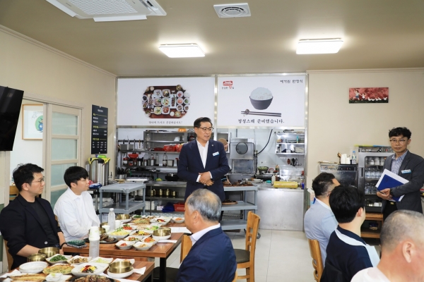 진병영 함양군수가 민선 8기 2년에 즈음한 언론인 간담회에서 “민선 8기 후반기는 군민이 체감할 수 있는 확실한 변화를 보여드릴 수 있도록 역동적으로 군정을 운영하겠다”라고 밝혔다.