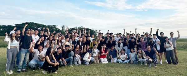 경상국립대학교(GNU·총장 권진회)는 6월 30일부터 7월 8일까지 태국의 나콘라차시마의 수라나리 공과대학교에서 노신소재공학부 학생 18명, 교직원 6명 등 모두 24명이 참가한 가운데 ‘글로벌 캡스톤 디자인 프로그램’을 실시했다.