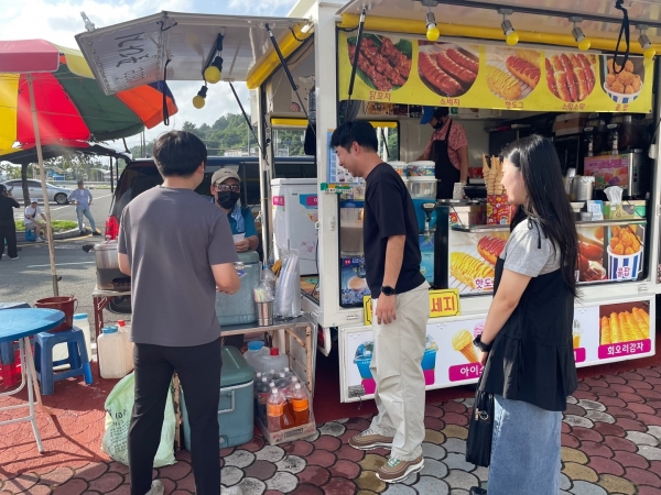 사천시가 본격적인 휴가철을 맞아 관내 주요 피서지와 축제장의 바가지요금을 잡는다.